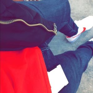 Meet your Posher, Earlton